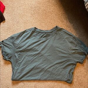 Men’s Alphalete athletic tee